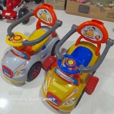 خرید ماشین کودک دسته دار موزیکال پورشه - مناسبترین و مطلوبترین ماشین کودک ایرانی
