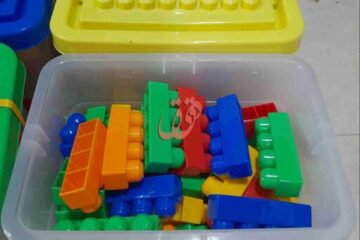 خرید اسباب بازی لگو سطلی 92 قطعه ساختمان سازی آجر چهارگوش به قیمت بسیار مناسب